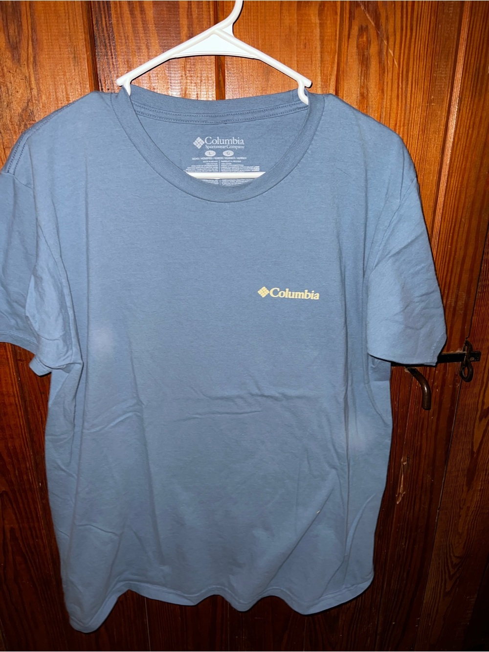 Columbia Men’s Short-Sleeve Tee in Dusty Blue with Yellow Logo
